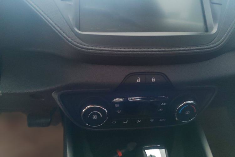 Used Ford Escort 2017 Happiness Edition 1.5L Automatic Fashion Version
