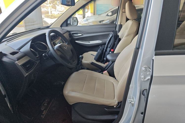 Used Wuling Hongguang 2019 1.5L S Comfort Edition China VI LAR
