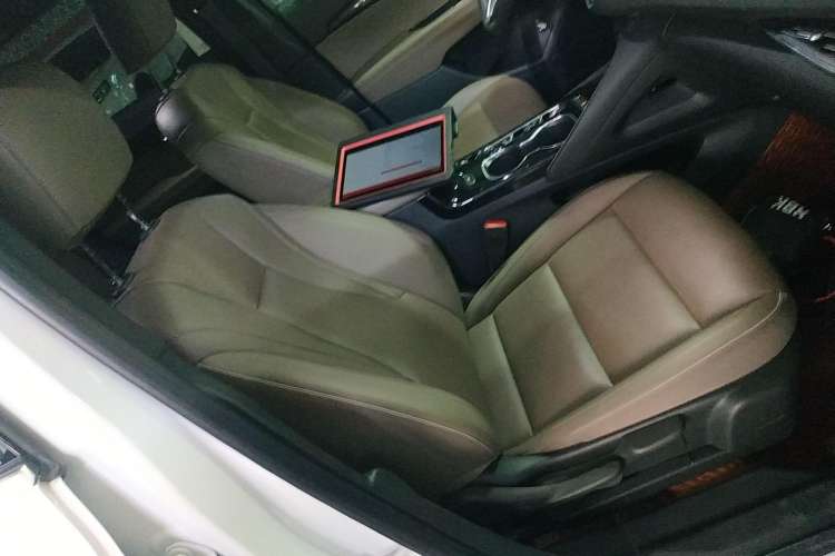 Used Buick Envision 2022 Encore Plus 652T Five-Seat Luxury Model
