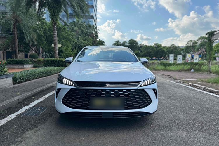 Used BYD Qin PLUS 2025 DM-i Smart Drive 55KM Beyond Model
