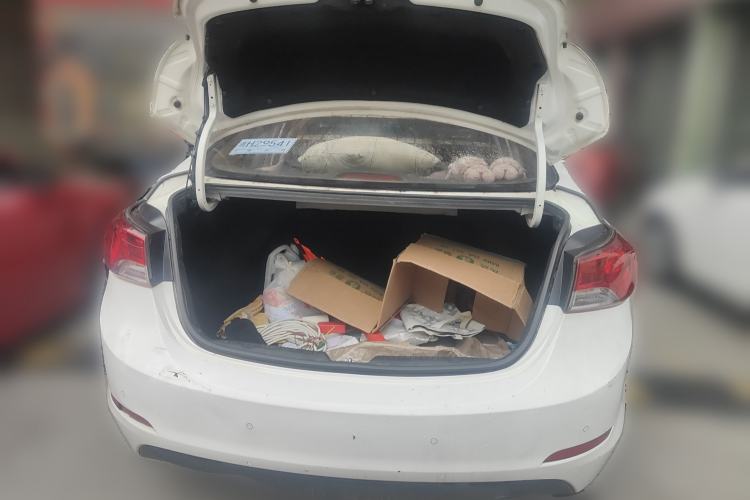 Used Hyundai Elantra 2015 1.6L Automatic Fashion Model