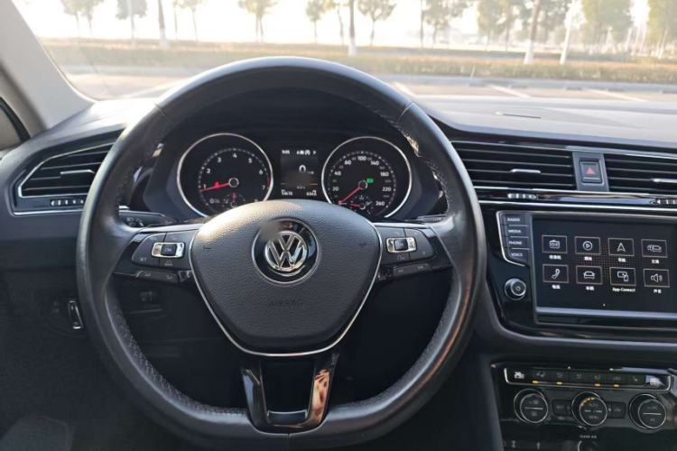 Used Volkswagen Tiguan L 2018 330TSI Automatic Two-Wheel Drive Luxury Edition
