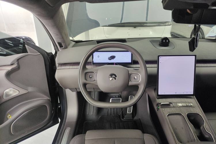 Used Nio ET7 2024 75 kWh Executive Edition
