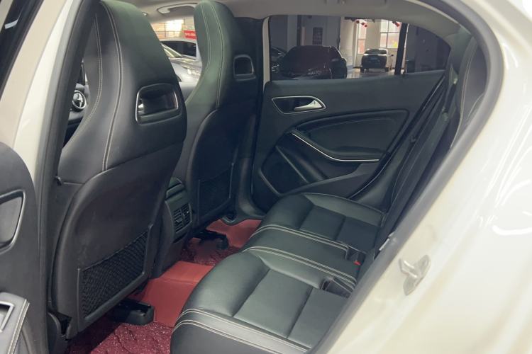 Used Mercedes-Benz GLA 2015 GLA 200 Fashion Model