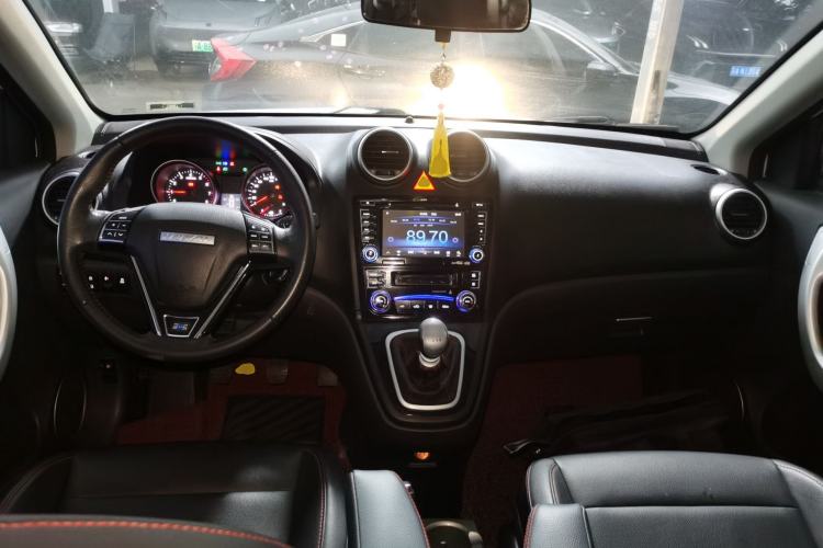 Used Haval H6 2016 Upgraded Model 1.5T Manual Two-Wheel Drive Elite Version
