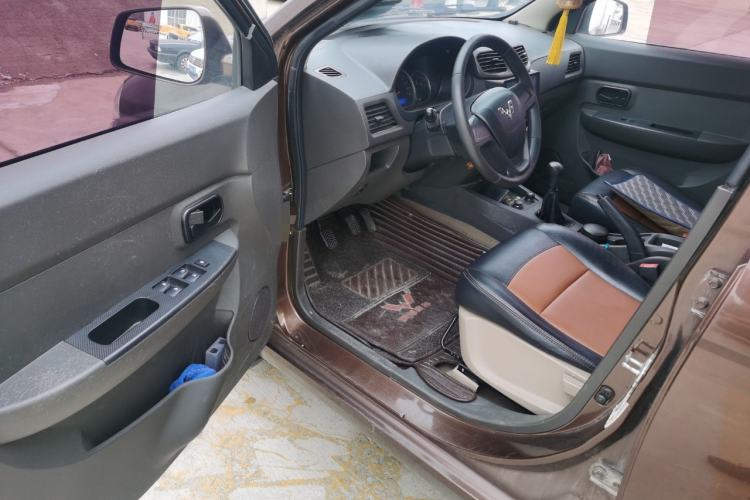 Used Wuling Hongguang 2015 1.5L S Base Model China IV
