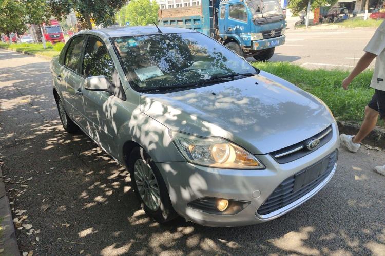 Used Ford Focus 2013 Sedan Classic 1.8L Manual Fashion Edition
