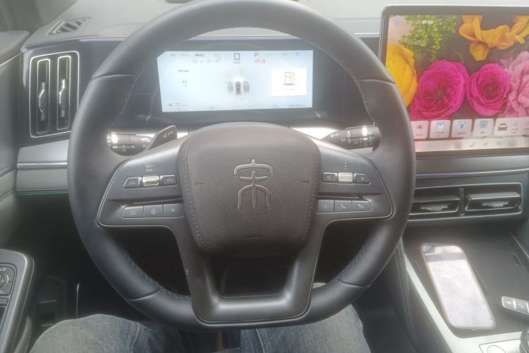 Used BYD Song L DM-i 2025 Intelligent Driving Version 160 km Beyond-Range Type
