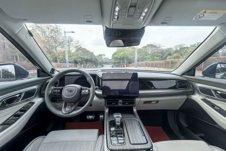 Used GAC Trumpchi GS8 2022 Dual-Engine Series 2.0TM Four-Wheel Drive Prestige Edition (6 Seats)
