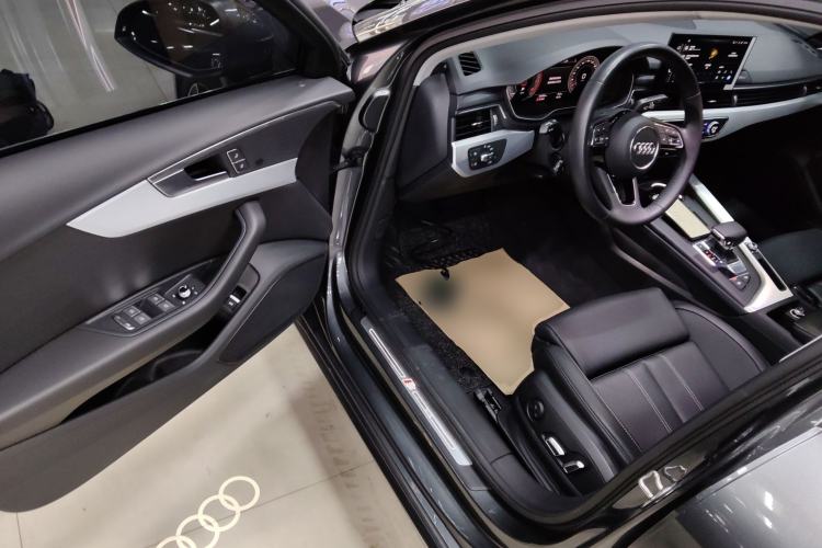 Used Audi A4L 2024 40 TFSI Fashion Dynamic Model
