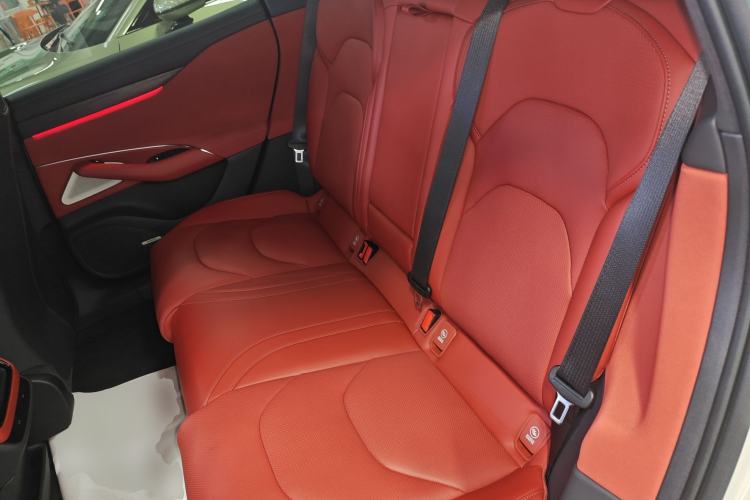 Used  SU7 2024 Four-Wheel Drive Ultra-Long Range Advanced Intelligent Driving Max Edition