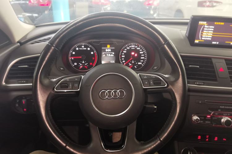 Used Audi Q3 2017 35 TFSI Fashion Model
