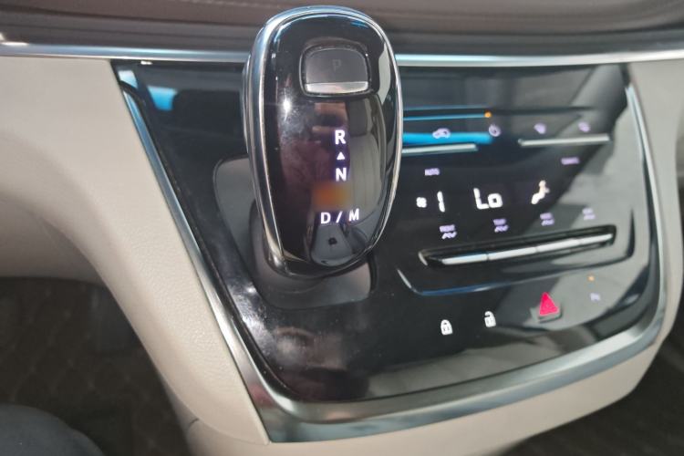 Used Buick GL8 2021 Land Cruiser Executive Class 652T Luxury Model
