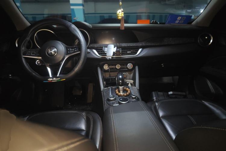 Used Alfa Romeo Stelvio 2017 2.0T 200HP Luxury Edition