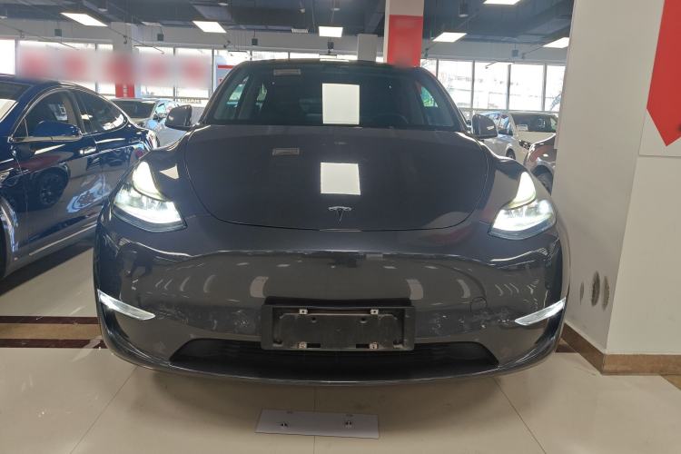 Used Tesla Model Y 2021 Long-Range All-Wheel-Drive Version 3D7
