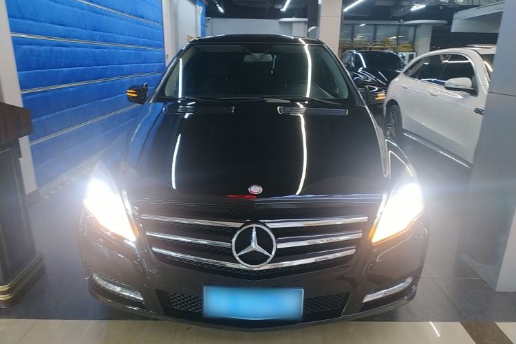 Used Mercedes-Benz R-Class 2017 R 320 4MATIC Business Edition Prestige Model