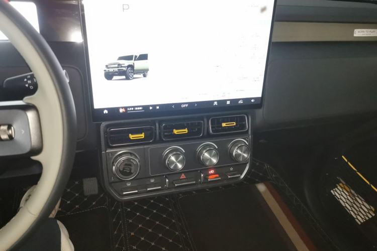 Used  V23 2025 501 Four-Wheel Drive Intelligent Driving Version