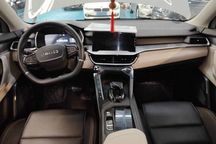 Used Lynk & Co 06 EM-P 2022 PHEV 84 km Range Pro Version
