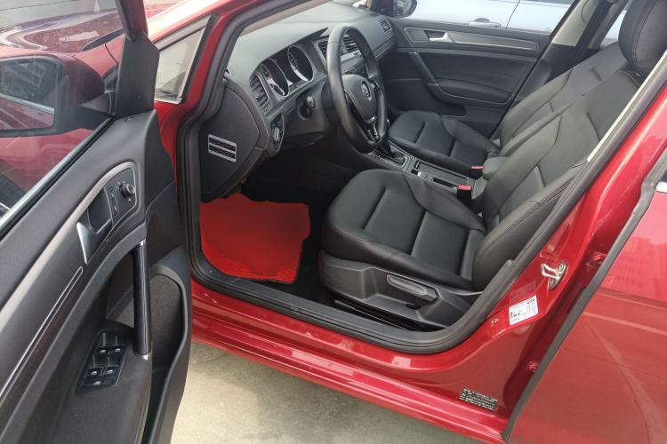 Used Volkswagen Golf 2015 1.4TSI Automatic Comfort Model
