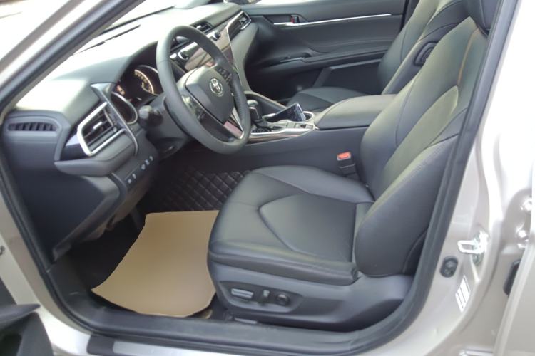 Used Toyota Camry 2019 Revised Version 2.0G Luxury Edition