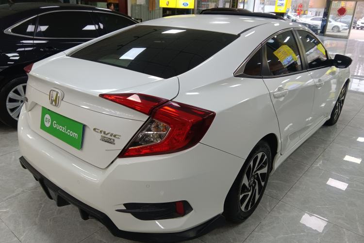 Used Honda Civic 2016 220TURBO CVT Luxury Edition
