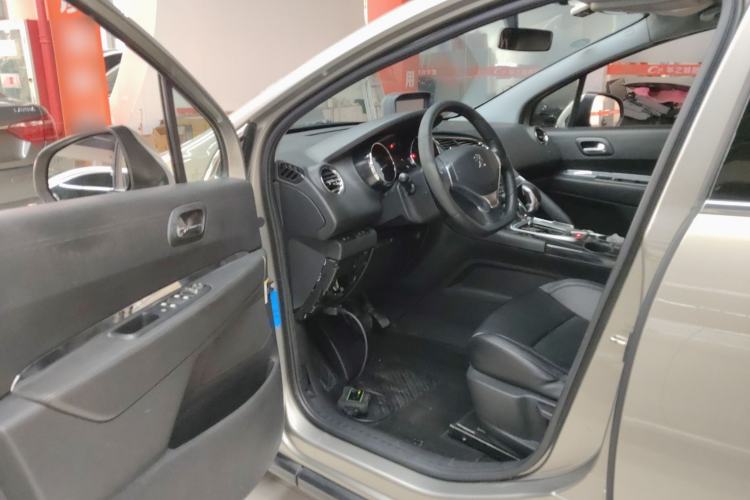 Used Peugeot 3008 2015 2.0L Automatic Classic Edition