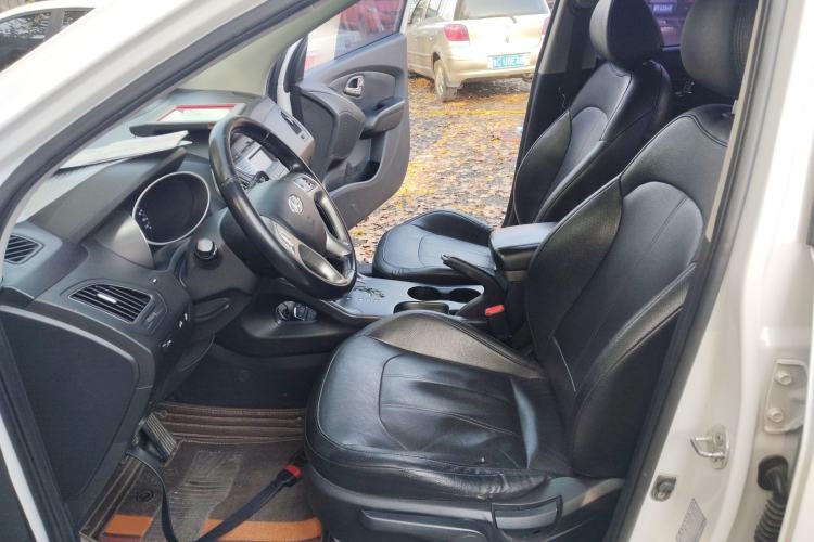 Used Hyundai ix35 2013 2.0L Automatic Two-Wheel Drive Smart GLS China IV Standard