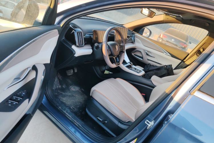 Used BYD Song Pro New Energy 2023 Champion Edition DM-i 71KM Beyond Model
