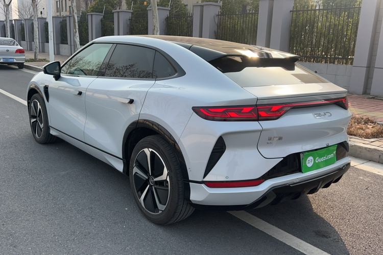 Used BYD Song L EV 2025 Intelligent Driving Version 662 km LiDAR Excellence Edition
