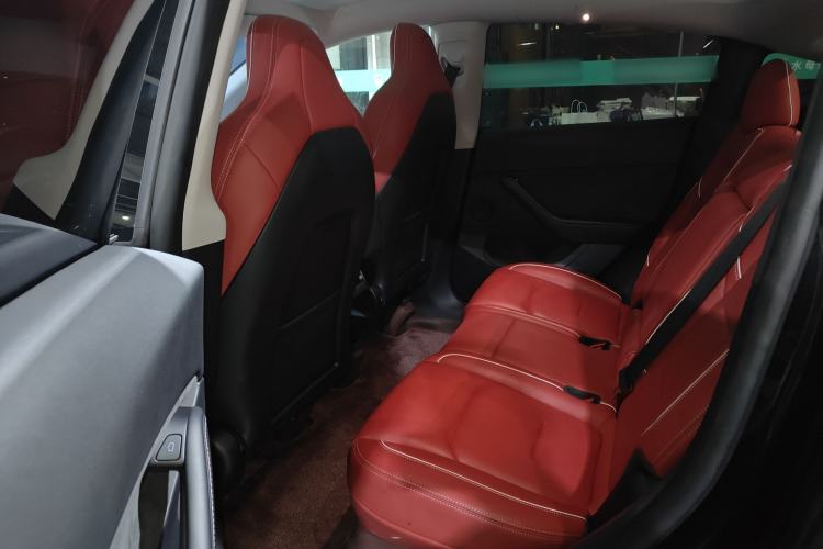 Used Tesla Model Y 2023 Rear-Wheel-Drive Version
