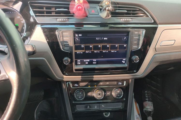 Used Volkswagen Touran 2018 Volkswagen Touran L 280TSI DSG Boundary Edition 7 Seats China V Emission Standard
