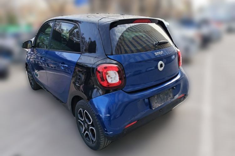 Used  forfour 2018 0.9T 66 kW Pioneer Edition

