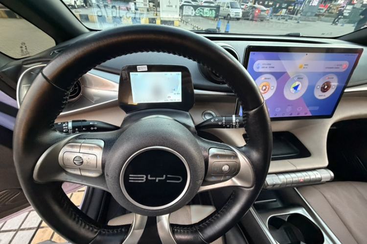 Used BYD Dolphin 2023 420 km Free Version
