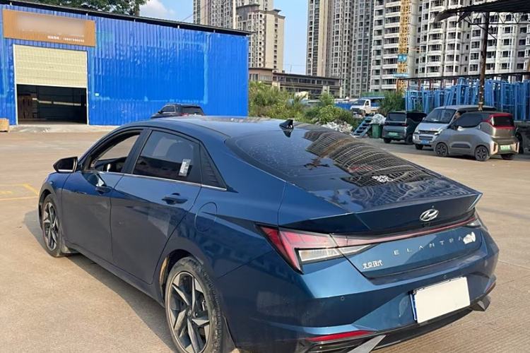 Used Hyundai Elantra 2021 1.5L CVT LUX Prestige Edition
