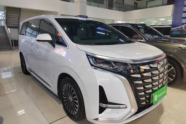 Used Denza D9 2022 DM-i 970 Four-Wheel Drive Prestige Model
