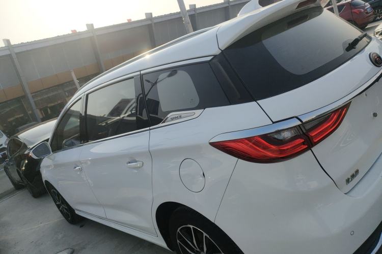 Used BYD Song MAX 2017 1.5T Automatic Smart Connect Elite 7-Seater
