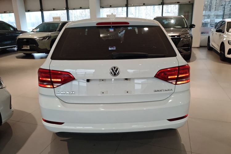 Used Volkswagen Santana 2015 HaoNa 1.6L Manual Fashion Edition
