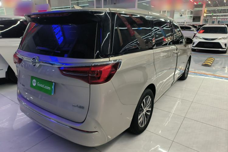 Used Buick GL8 2022 ES Landtrek 653T Luxury Edition