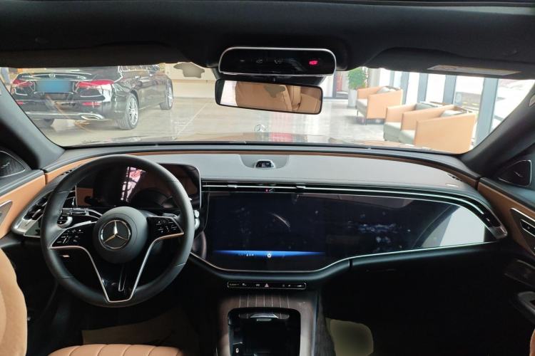 Used Mercedes-Benz E-Class 2025 Facelift E 300 L Luxury Edition
