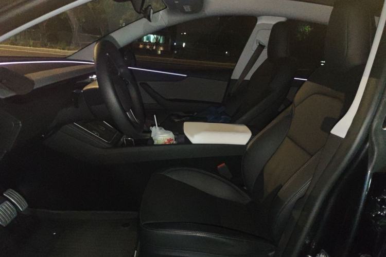 Used Tesla Model Y 2025 Rear-Wheel-Drive Version
