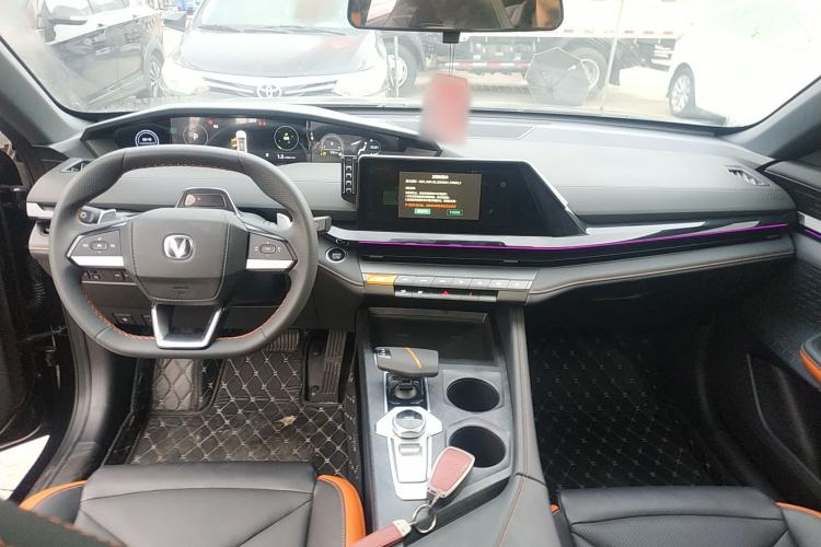 Used Changan UNI-V 2023 1.5T Prestige Model
