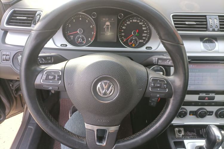 Used Volkswagen Magotan 2015 1.8TSI Advanced Model
