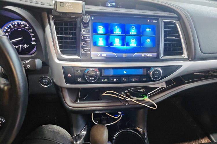 Used Toyota Highlander 2018 2.0T Four-Wheel Drive Luxury Version 7 Seats China VI Standard
