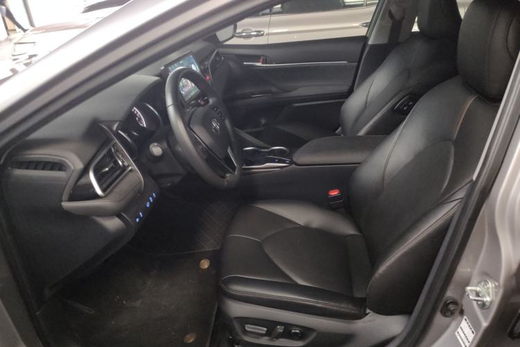 Used Toyota Camry 2021 2.0G Luxury Edition
