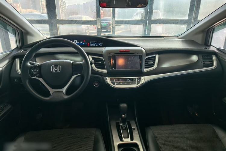 Used Honda Jade 2014 1.8L Automatic Comfort Elite Version 5 Seats
