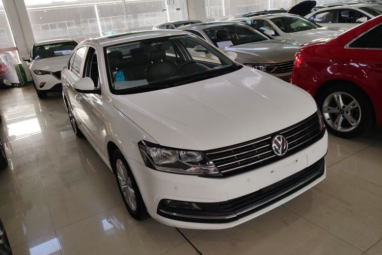 Used Volkswagen Lavida 2015 1.6L Automatic Comfort Edition
