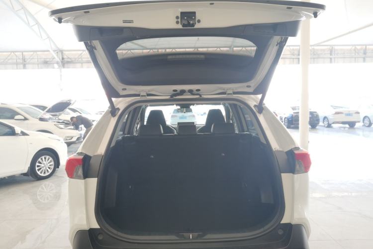 Used Toyota RAV4 2022 2.0L CVT 4x4 Style Plus Edition
