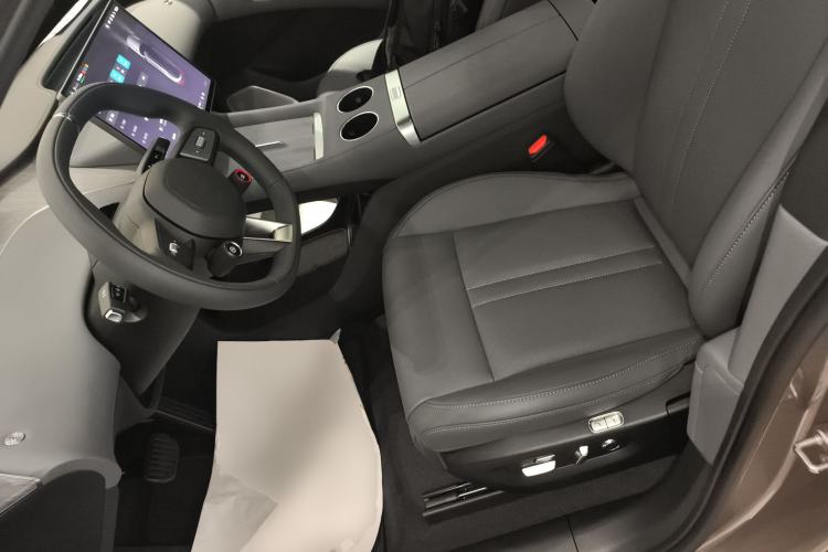 Used  YU7 2025 Ultra-Long Range All-Wheel Drive Pro Version