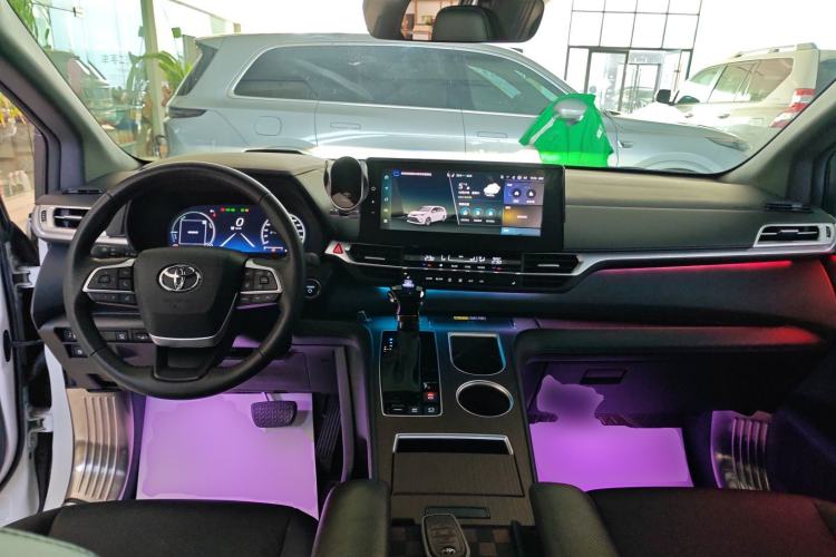 Used Toyota Granvia 2024 2.5L Hybrid Prestige PLUS Edition
