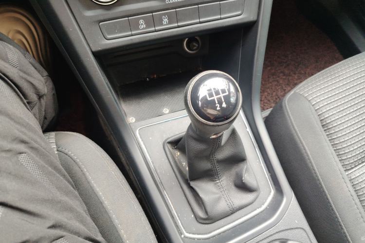 Used Volkswagen Touran 2016 Volkswagen Touran L 280TSI Manual Trend Edition
